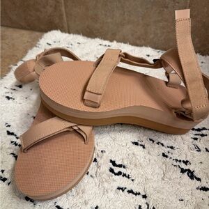 Teva Women's Sandals in Tan